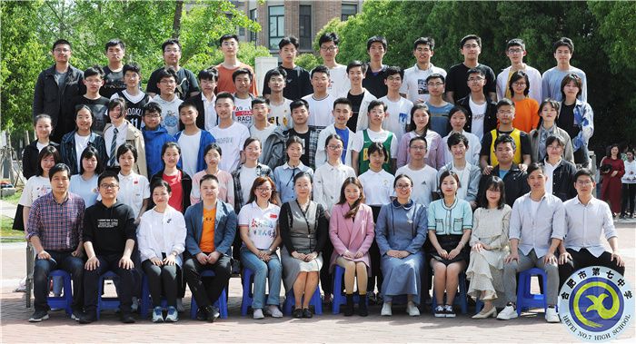 蔷薇花开的路口,毕业留影不言愁(图4) 蔷薇花开的路口,毕业留影不言愁(图4)