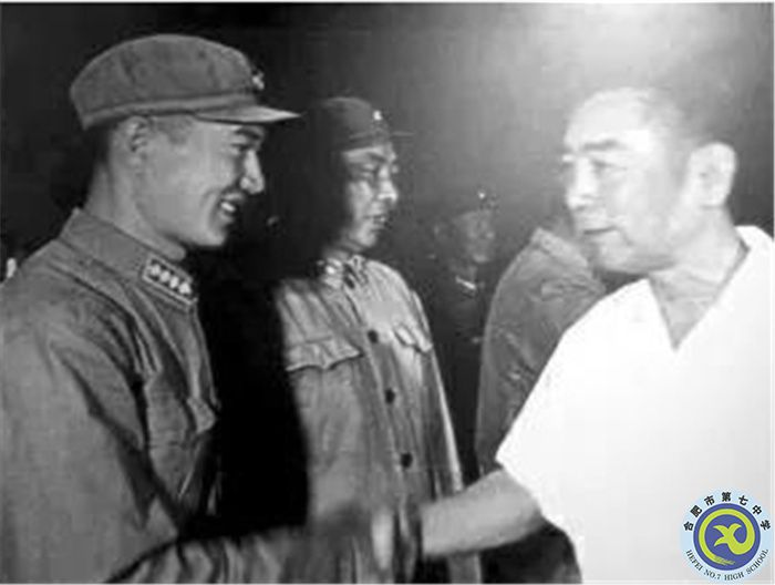 △周恩来总理接见核试验人员.jpg △周恩来总理接见核试验人员.jpg