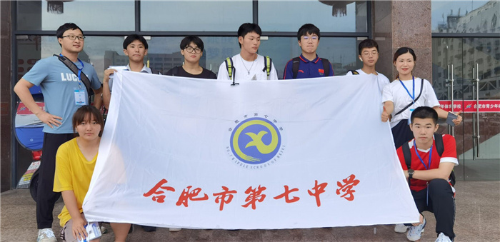 合肥七中在市游泳比赛中再获佳绩(图1) 合肥七中在市游泳比赛中再获佳绩(图1)