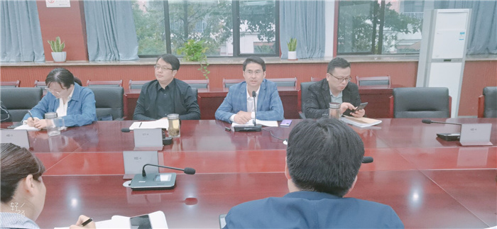 朱奇.jpg 朱奇.jpg