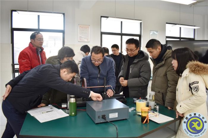 图为测定冰的溶解热实验.jpg 图为测定冰的溶解热实验.jpg