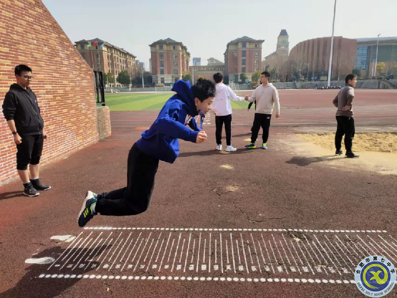安徽日报:AI赋能,合肥七中走出“双新”建设示范路(图4) 安徽日报:AI赋能,合肥七中走出“双新”建设示范路(图4)
