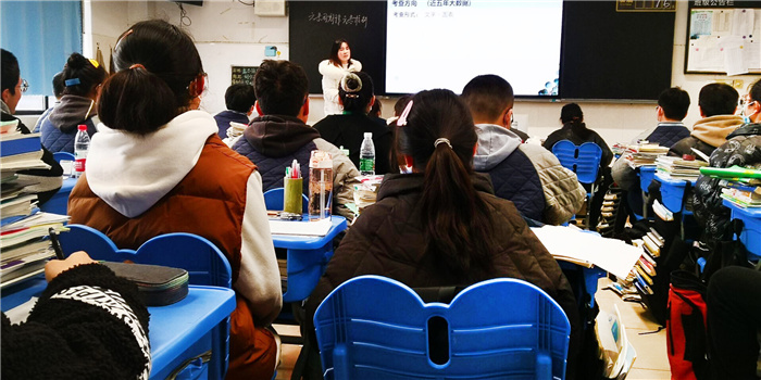 化学组2.jpg 化学组2.jpg