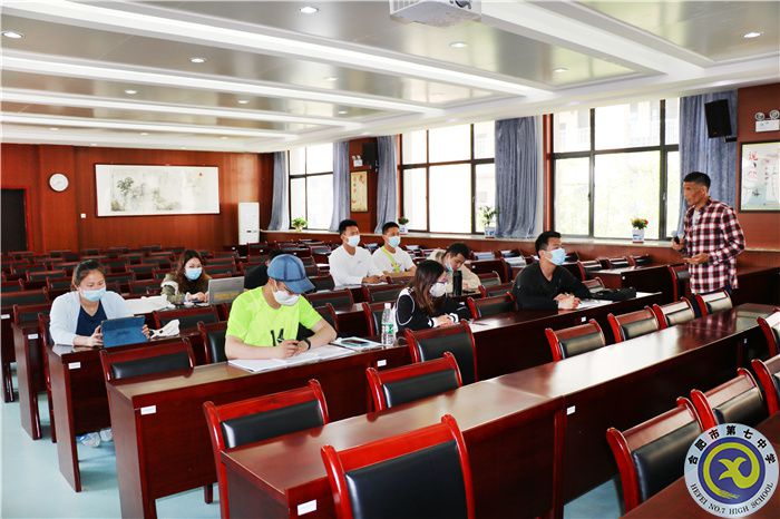 合肥七中体育组“大研讨、大交流”案例撰写专家指导线上会议(图2) 合肥七中体育组“大研讨、大交流”案例撰写专家指导线上会议(图2)