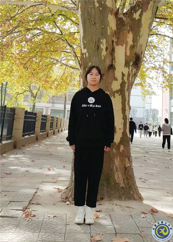 合肥七中教育集团紫蓬分校李欣欣同学.jpg 合肥七中教育集团紫蓬分校李欣欣同学.jpg