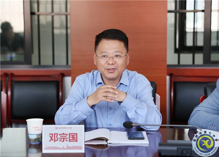 市委组织部调研合肥七中学生党员发展培养工作(图2) 市委组织部调研合肥七中学生党员发展培养工作(图2)