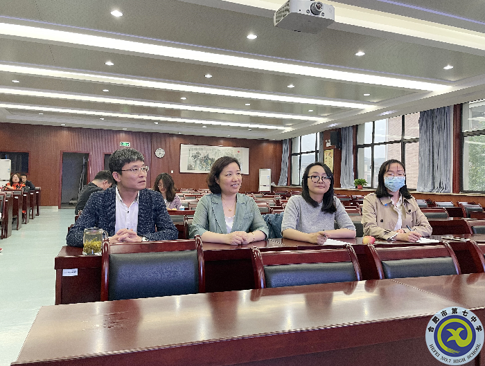 合肥七中第七届班主任基本功大赛顺利举行(图2) 合肥七中第七届班主任基本功大赛顺利举行(图2)