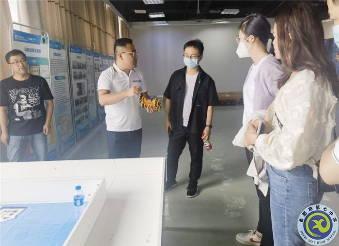 合肥七中科创中心赴合创邦创客中心参观交流(图2) 合肥七中科创中心赴合创邦创客中心参观交流(图2)