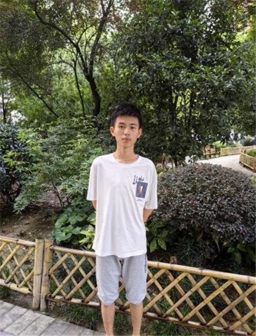 吴正阳.jpg 吴正阳.jpg