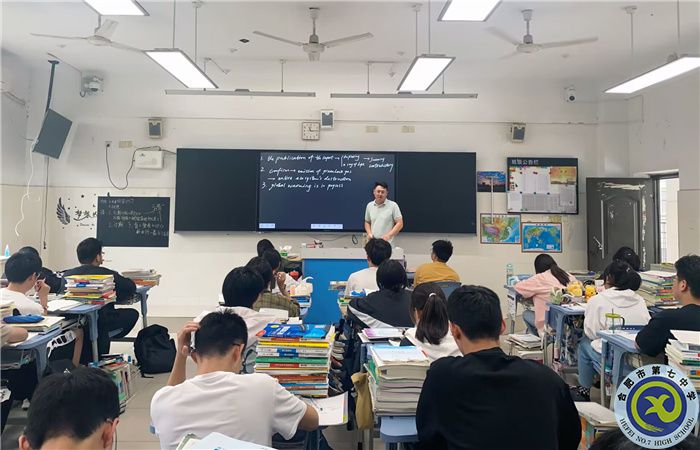 张瑞.jpg 张瑞.jpg