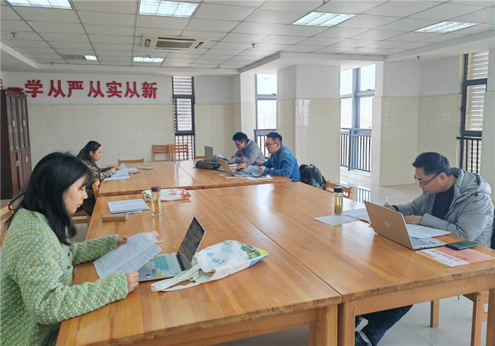 政治3.jpg 政治3.jpg