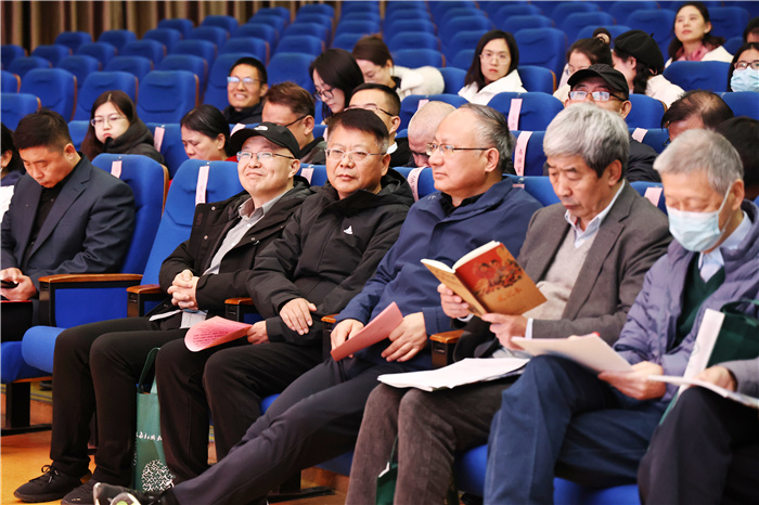 与会领导专家听会.jpg 与会领导专家听会.jpg