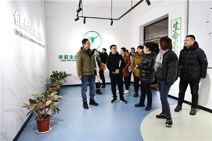 合肥一六八中学一行莅临合肥七中调研交流(图3) 合肥一六八中学一行莅临合肥七中调研交流(图3)