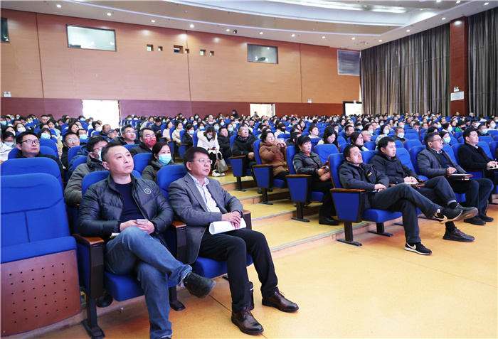 与会人员.jpg 与会人员.jpg