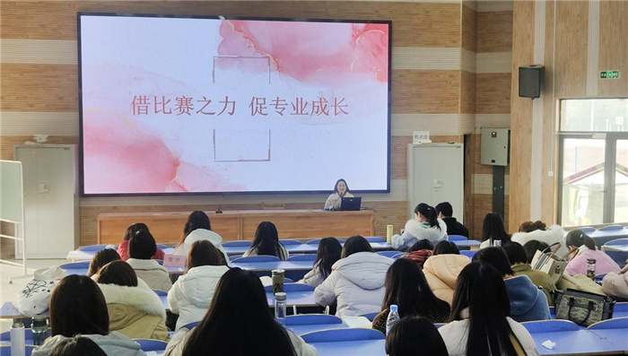 刘庆.jpg 刘庆.jpg