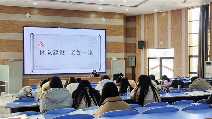 夏铭.jpg 夏铭.jpg