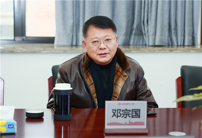 湖北荆州石首市电教馆一行莅临合肥七中参观交流(图3)