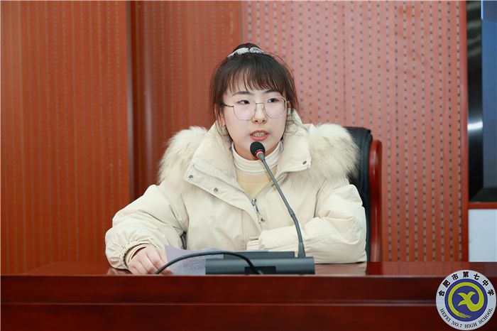 杨婧.jpg 杨婧.jpg