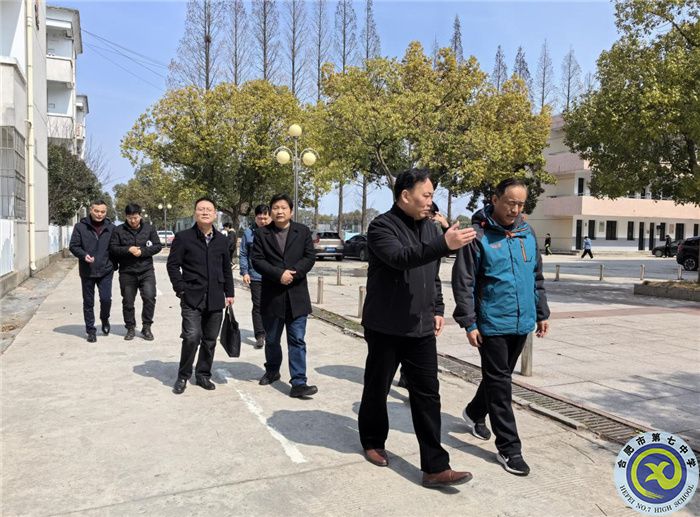 选派干部赴泥河中学3.jpg 选派干部赴泥河中学3.jpg