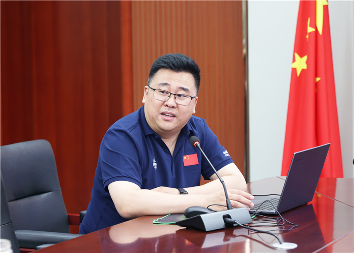 哈尔滨工程大学向合肥七中授牌“优秀生源基地”(图3) 哈尔滨工程大学向合肥七中授牌“优秀生源基地”(图3)