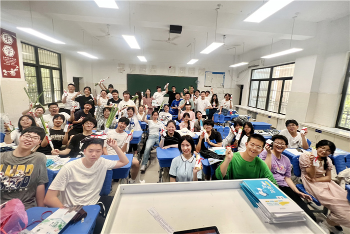 1班特色班会.jpg 1班特色班会.jpg