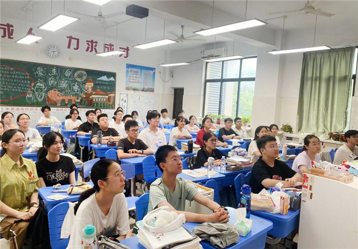 学生.jpg 学生.jpg