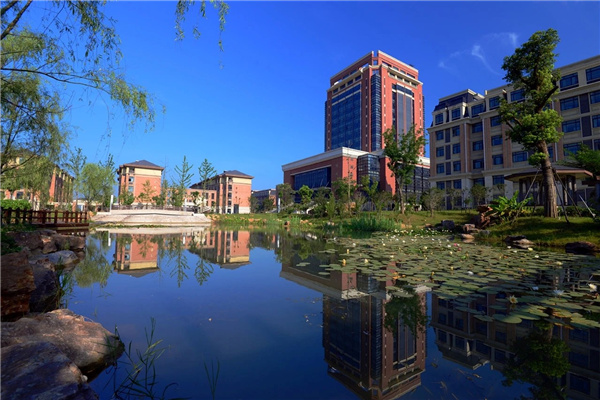 最忆七中(四),2024届23班卫猷秀心中的母校(图2) 最忆七中(四),2024届23班卫猷秀心中的母校(图2)