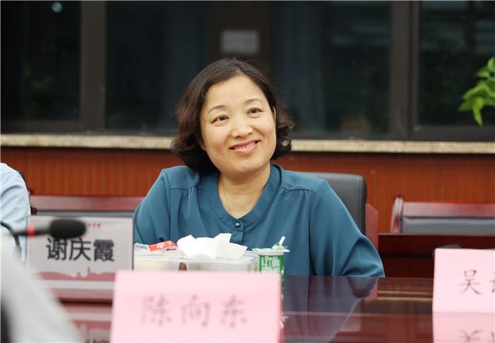 合肥七中高二年级“校长有约”晚餐会(图3) 合肥七中高二年级“校长有约”晚餐会(图3)