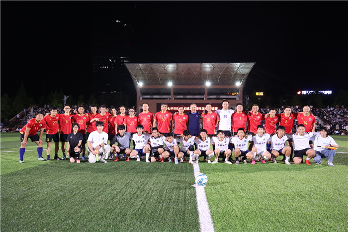 合肥七中2024年足球之夜师生足球友谊赛(图9) 合肥七中2024年足球之夜师生足球友谊赛(图9)