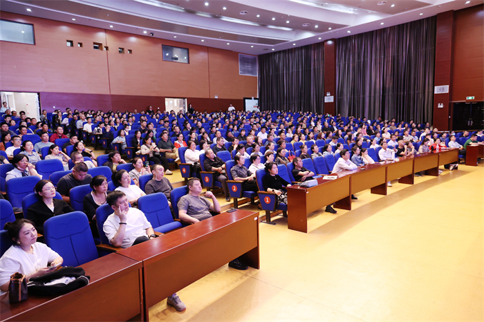 合肥七中2024级高一年级第三次家长学校(图4) 合肥七中2024级高一年级第三次家长学校(图4)