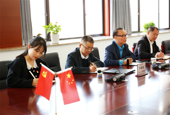 合肥八一学校莅临合肥七中考察交流(图5) 合肥八一学校莅临合肥七中考察交流(图5)