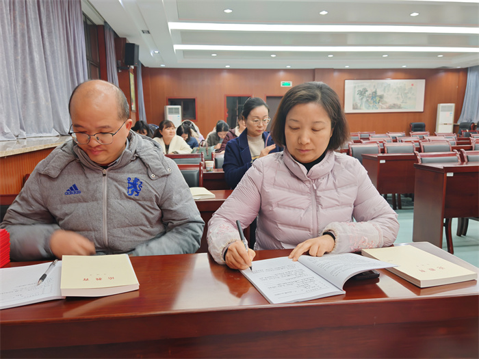 合肥七中第一党支部召开全体党员大会(图2) 合肥七中第一党支部召开全体党员大会(图2)