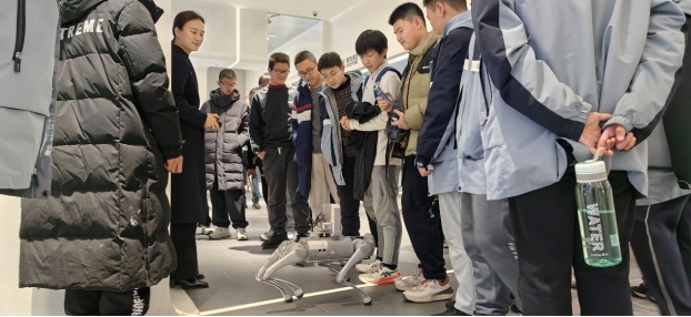 中安在线、合肥在线:合肥七中学子寒假社会实践活动超有AI(图2) 中安在线、合肥在线:合肥七中学子寒假社会实践活动超有AI(图2)