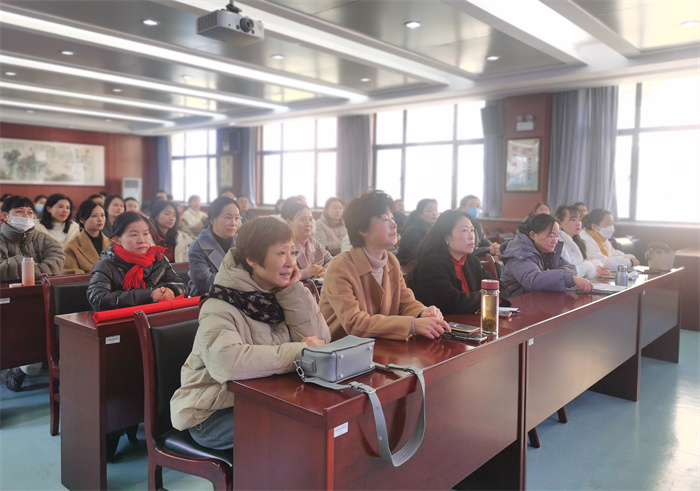 合肥七中高一年级召开期末家委会会议(图2) 合肥七中高一年级召开期末家委会会议(图2)