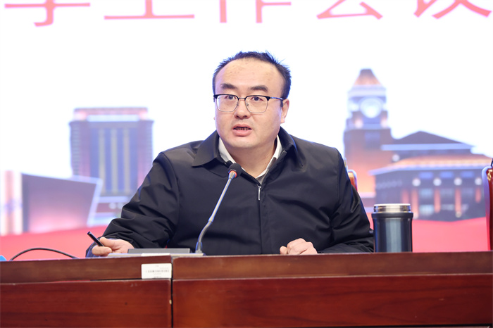 合肥七中召开2024 - 2025 学年第二学期开学工作会议(图7) 合肥七中召开2024 - 2025 学年第二学期开学工作会议(图7)