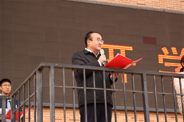 合肥七中2024-2025学年第二学期第一次升旗仪式暨开学第一课(图6) 合肥七中2024-2025学年第二学期第一次升旗仪式暨开学第一课(图6)