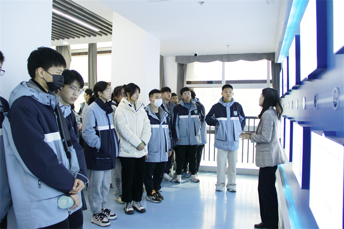 合肥七中高一（4）班开启科技探索研学之旅(图4)