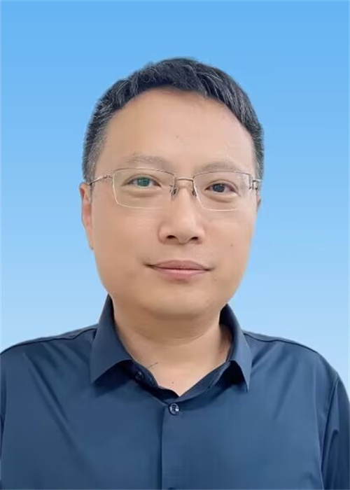 葛旻 高二级部主任.jpg 葛旻 高二级部主任.jpg