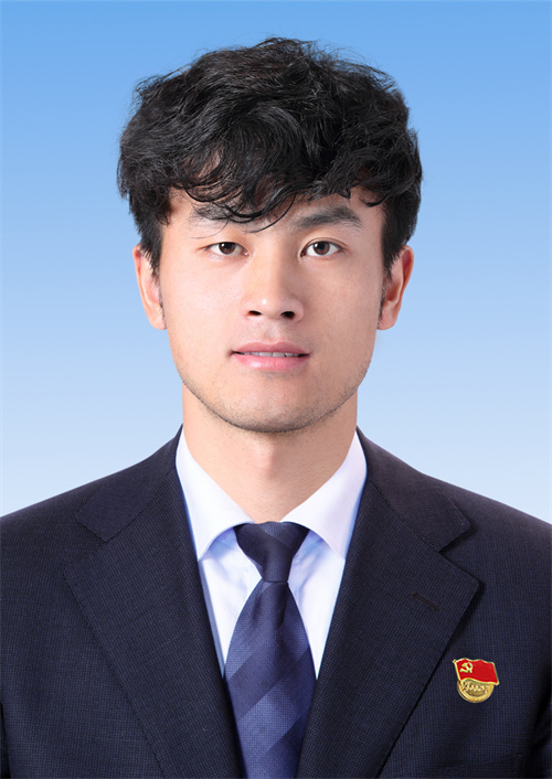 王平 团委副书记.jpg