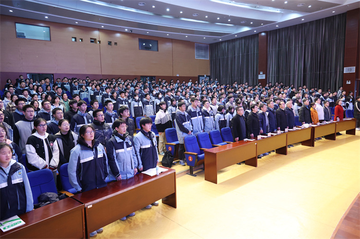 合肥七中第47期团校开班典礼暨新团员入团仪式圆满举行(图2) 合肥七中第47期团校开班典礼暨新团员入团仪式圆满举行(图2)