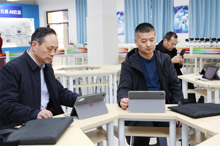 江苏省连云港市赣榆区教育局考察团莅临合肥七中参观交流(图5)