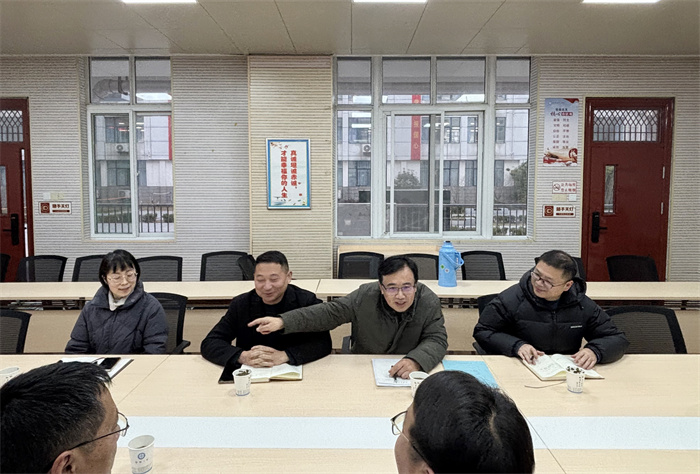 合肥七中与合肥一中举行高二级部管理交流活动(图2) 合肥七中与合肥一中举行高二级部管理交流活动(图2)