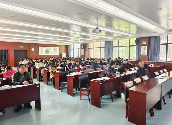 合肥七中高三年级召开阶段性学情分析会(图1) 合肥七中高三年级召开阶段性学情分析会(图1)