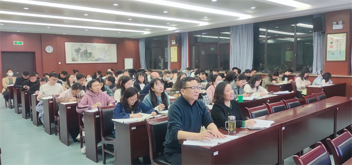 合肥七中召开第五届班主任基本功大赛备赛专题会(图1) 合肥七中召开第五届班主任基本功大赛备赛专题会(图1)