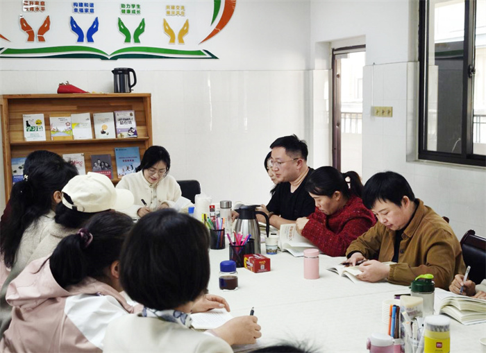 第五十七期家长读书会5.jpg 第五十七期家长读书会5.jpg