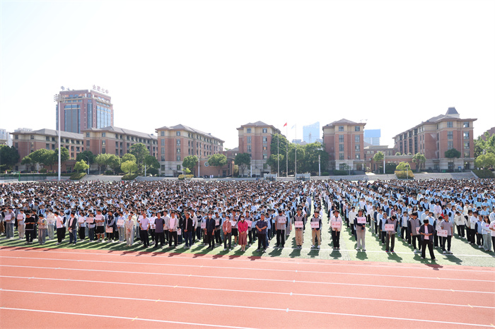 筑牢安全防线 厚植爱国情怀(图5) 筑牢安全防线 厚植爱国情怀(图5)