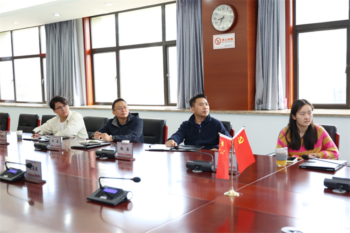 中科大附中实验学校一行莅临合肥七中考察交流(图5) 中科大附中实验学校一行莅临合肥七中考察交流(图5)