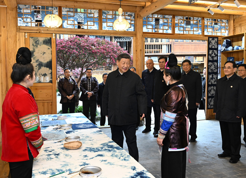 习近平在贵州考察时强调 坚持以高质量发展统揽全局 在中国式现代化进程中展现贵州新风采(图15) 习近平在贵州考察时强调 坚持以高质量发展统揽全局 在中国式现代化进程中展现贵州新风采(图15)