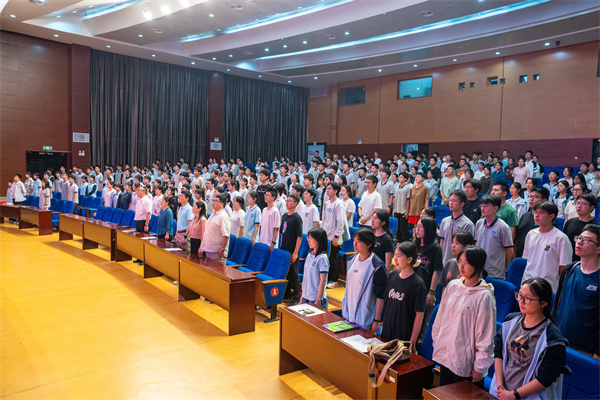 合肥七中举行第47期团校结业暨新团员入团仪式(图3)