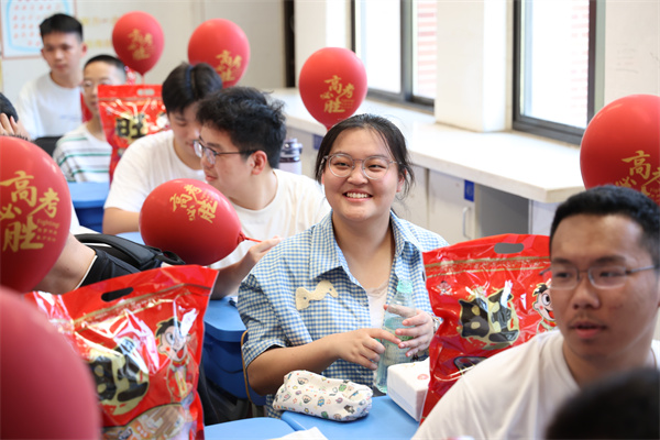 新学期“满电”出发！合肥七中高三年级活力返校(图6)